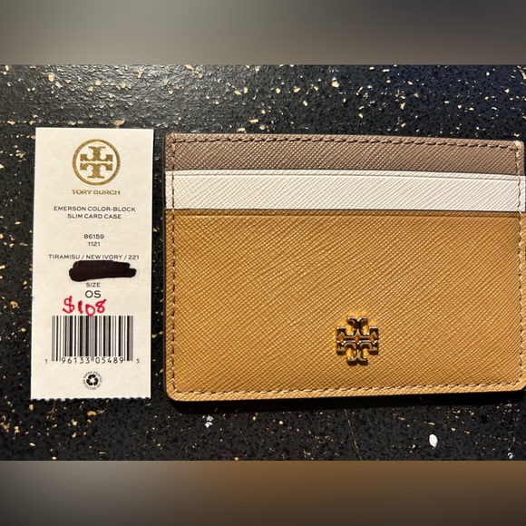 COPY - Tory Burch Slim Card Case - Picture 3 of 4